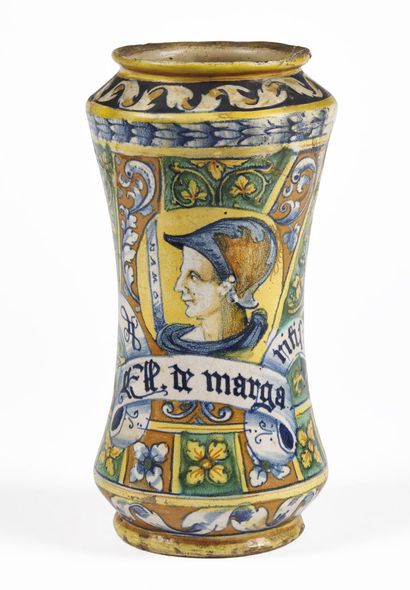 null FAENZA

Albarello of slightly arched form in majolica with polychrome decoration...