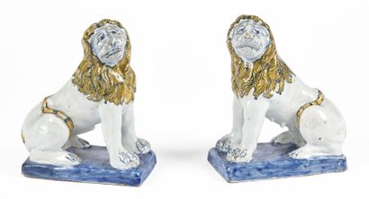null ROUEN

Pair of lions sitting on a rectangular base with blue background in earthenware...