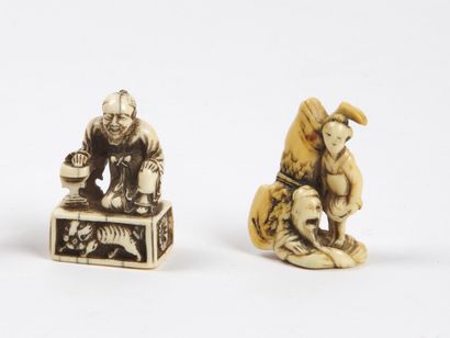 null JAPAN - MEIJI period (1868 - 1912)

Two ivory netsuke : a scholar sitting at...
