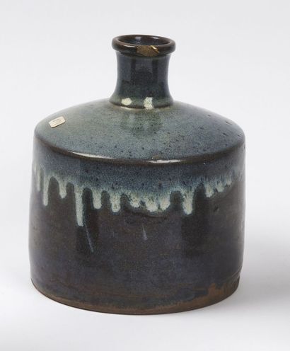 null JAPAN - EDO period (1603 - 1868), 19th century

Sake bottle (tokkuri) of cylindrical...