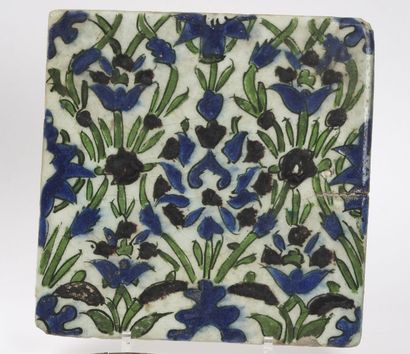null Near East - 19th century

Ceramic facing tile with lining floral decoration,...