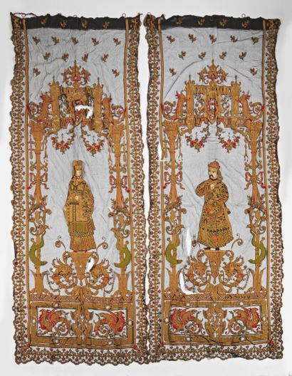 null VIETNAM in the European style - About 1900

Two hangings, polychrome embroidery...