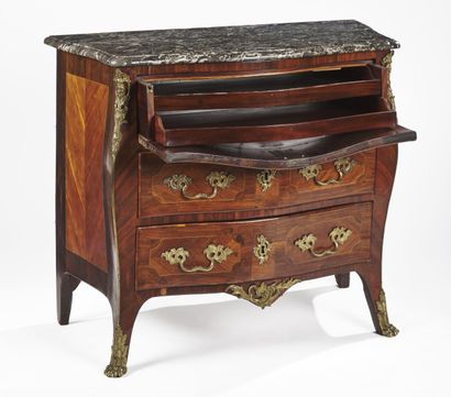 null A violet wood chest of drawers with three drawers, the top in grey Sainte-Anne...