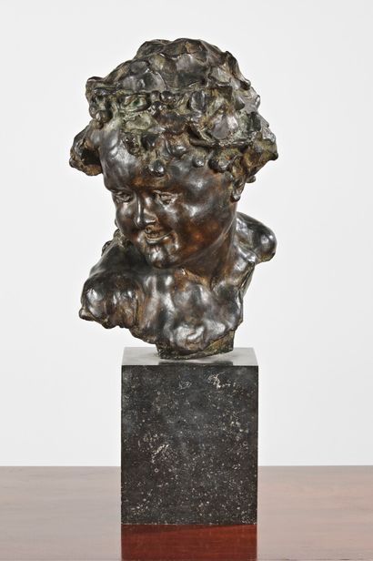null Alfredo PINA (1883-1966)

Head of a bacchante

Bronze sculpture with brown patina...