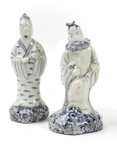 null CHINE OU COREE

Paire de statuettes en porcelaine représentant deux Chinois...