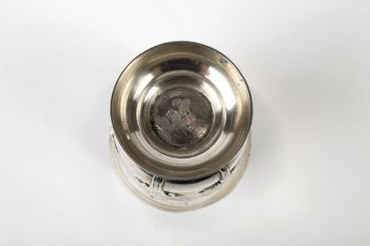 null TIMBALE tulipe en argent décorée de roseaux et de pampres alternés en applique,...