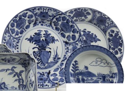 null JAPON (ARITA)

Paire de plats ronds en porcelaine à décor en bleu sous couverte...