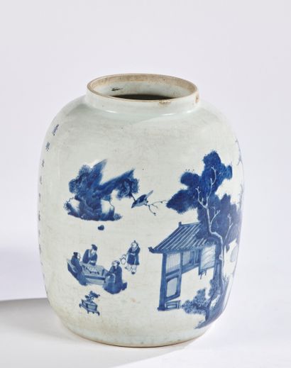 null CHINE POUR LE VIETNAM

Jarre ovoïde en porcelaine à décor en bleu sous couverte...