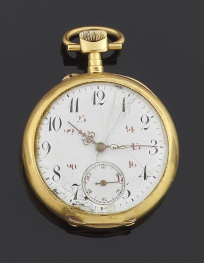 null Pocket watch in yellow gold 750 thousandth, the plain bottom, white enamelled...