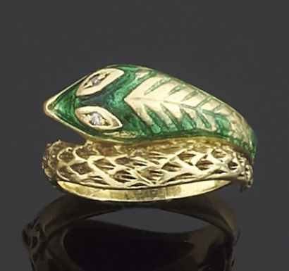 null RING in yellow gold 750 thousandths engraved representing a snake rolled up,...