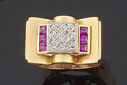 null RING in yellow gold 750 thousandth and platinum 850 thousandth, the center of...