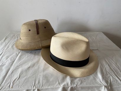 null *Lot de deux chapeaux