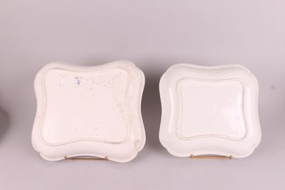 null CHANTILLY

Two rectangular soft porcelain bowls with blue monochrome decoration...