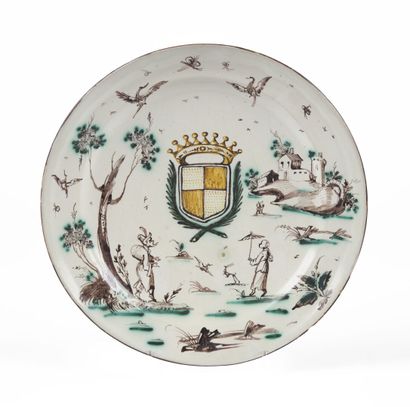 null SAVONE

Earthenware plate decorated in green, manganese and yellow cameo in...