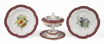 null SÈVRES

A covered jam dish on a tray and two porcelain plates with polychrome...