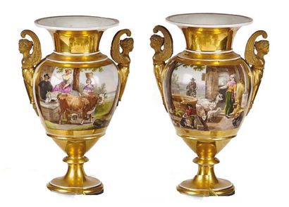 null PARIS

Paire de vases balustre en porcelaine à décor polychrome de bergers et...
