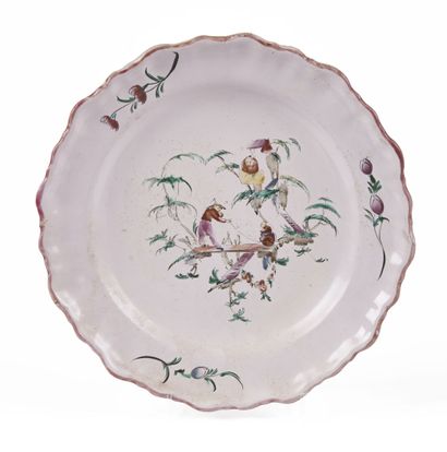 null MOUSTIERS

Plate with contoured edge in earthenware with polychrome decoration...