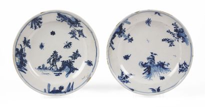 null MOUSTIERS OR MARSEILLE

Two earthenware plates with blue camaïeu decoration...