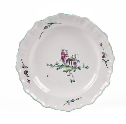 null MOUSTIERS

Plate with contoured edge in earthenware with polychrome decoration...