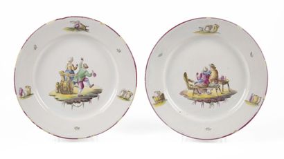 null SCEAUX

Two earthenware plates with polychrome decoration in the center of drinkers...