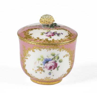 null SÈVRES

Calabrian covered sugar pot in soft porcelain with polychrome decoration...