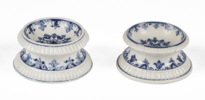 SAINT-CLOUD 
Two circular soft porcelain...