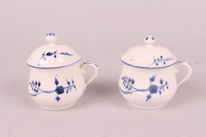 null CHANTILLY

Two covered juice jars in soft porcelain with blue monochrome decoration...