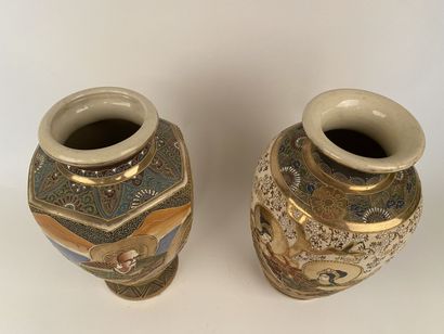 null SATSUMA, XXe siècle 

Deux vases balustres en céramique émaillée polychrome...