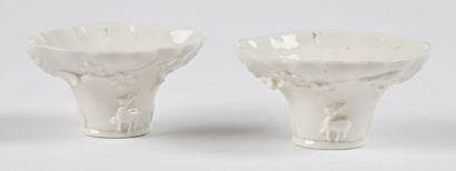 null Chine

Deux coupes libatoires en porcelaine blanc-de-Chine en forme de corne...