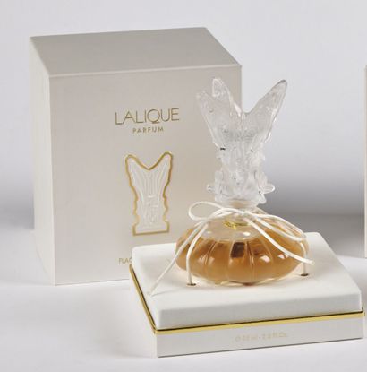 null CRISTAL LALIQUE

Flacon de parfum modèle « Les Fées », édition limitée 2006....