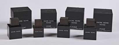 null CRISTAL LALIQUE 

Lot de quatre flacons de parfum « Encre Noire ». 

Épreuves...