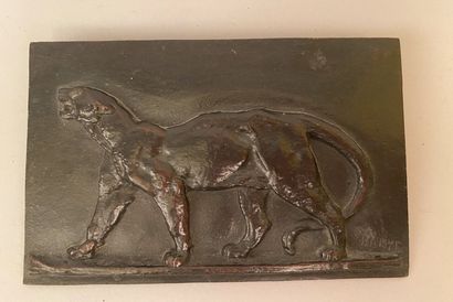 null Antoine-Louis BARYE (1796-1875), after

Panther walking

Low relief plate in...