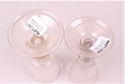 null TWO translucent blown glass leg glasses, one engraved. 

Height 11 and 12 cm...