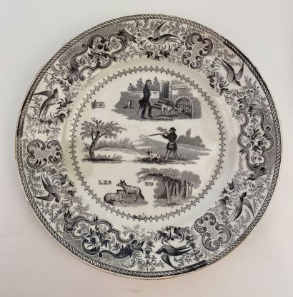 null CHOISY LE ROI

Seven plates in fine earthenware with printed decoration in black...