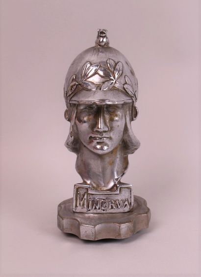 null Pierre de Soète (1886 - 1948)

Minerva.

Sujet, formant mascotte de radiateur,...