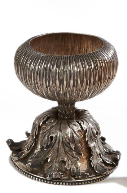 null Two silver lamp elements (?), one with a doucine underlined by acanthus leaves...
