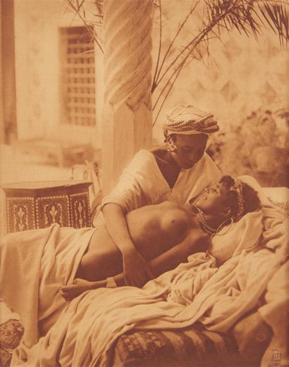 null Rudolf LEHNERT & Ernst LANDROCK (XIX-XX)

Young woman lying down with her next...