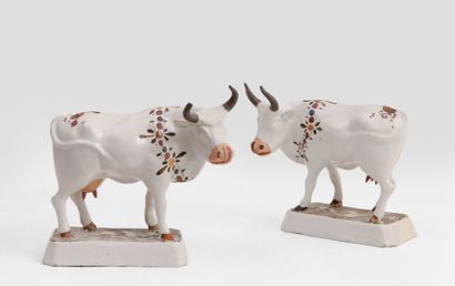 null Delft

Deux vaches en faïence debout sur une base rectangulaire, à décor polychrome...