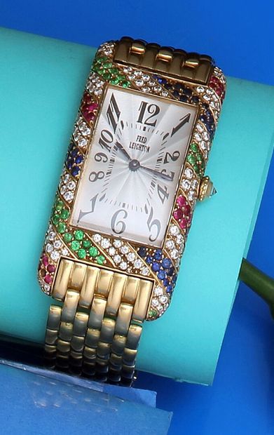 null Montre bracelet en or jaune 750 millièmes, la montre de forme rectangulaire,...