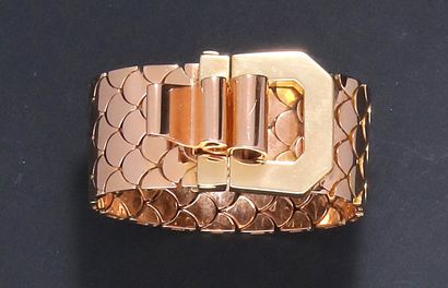 null Bracelet articulé en or 750 millièmes de deux tons, les maillons à décor de...