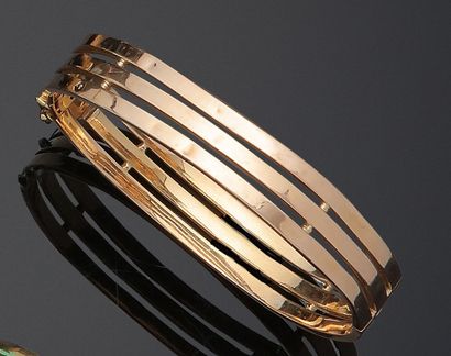 Bracelet rigide ouvrant en or jaune 750 millièmes...