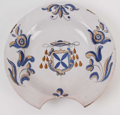 null SPAIN, attributed to Talavera. 

Large earthenware barber's dish with polychrome...