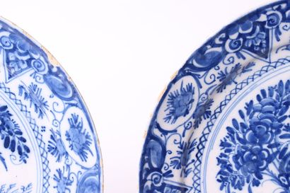null DELFT

Two earthenware dishes with blue monochrome decoration of a tree of life...