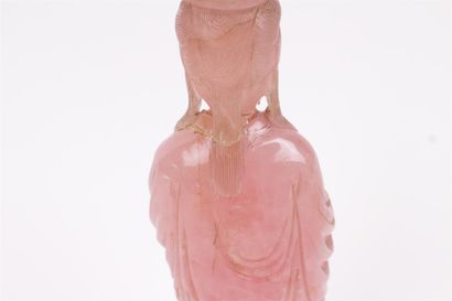 null CHINA


Figurine of Guanyin in pink quartz. 


Height. 23,5 cm


On its carved...