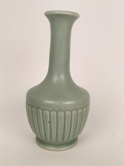 China


A celadon-bottomed baluster porcelain...