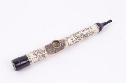 null CHINA


Opium pipe in bone, blackened wood and silver plated metal, with engraved...
