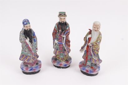 CHINA 


Three statuettes representing immortals...