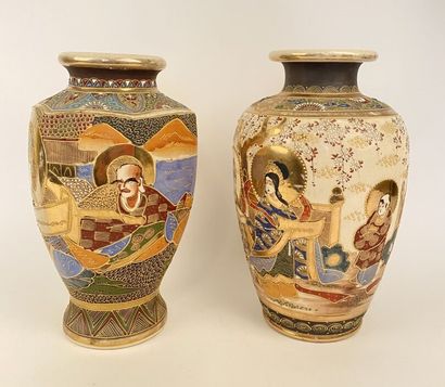 SATSUMA - XXe siècle 


Deux vases balustres...