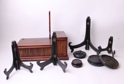 null CHINA


Set including a small piece of furniture of scholar in stained wood...