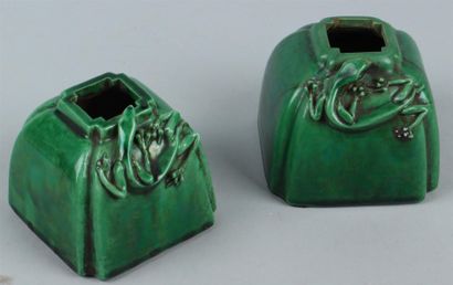 null CHINA - 19th century


Two green enameled cookie brush holders of square shape...